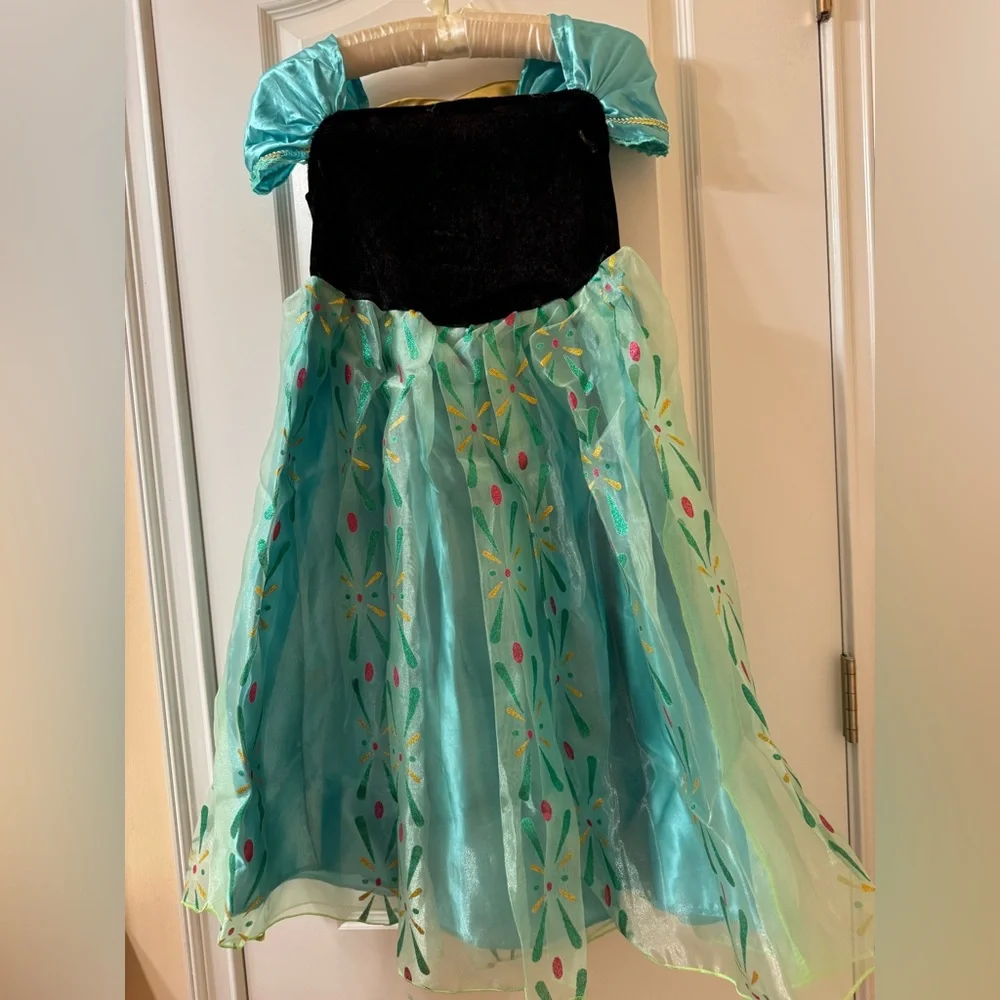 NWOT Green And Black Princess Dress Size 7-8 Years